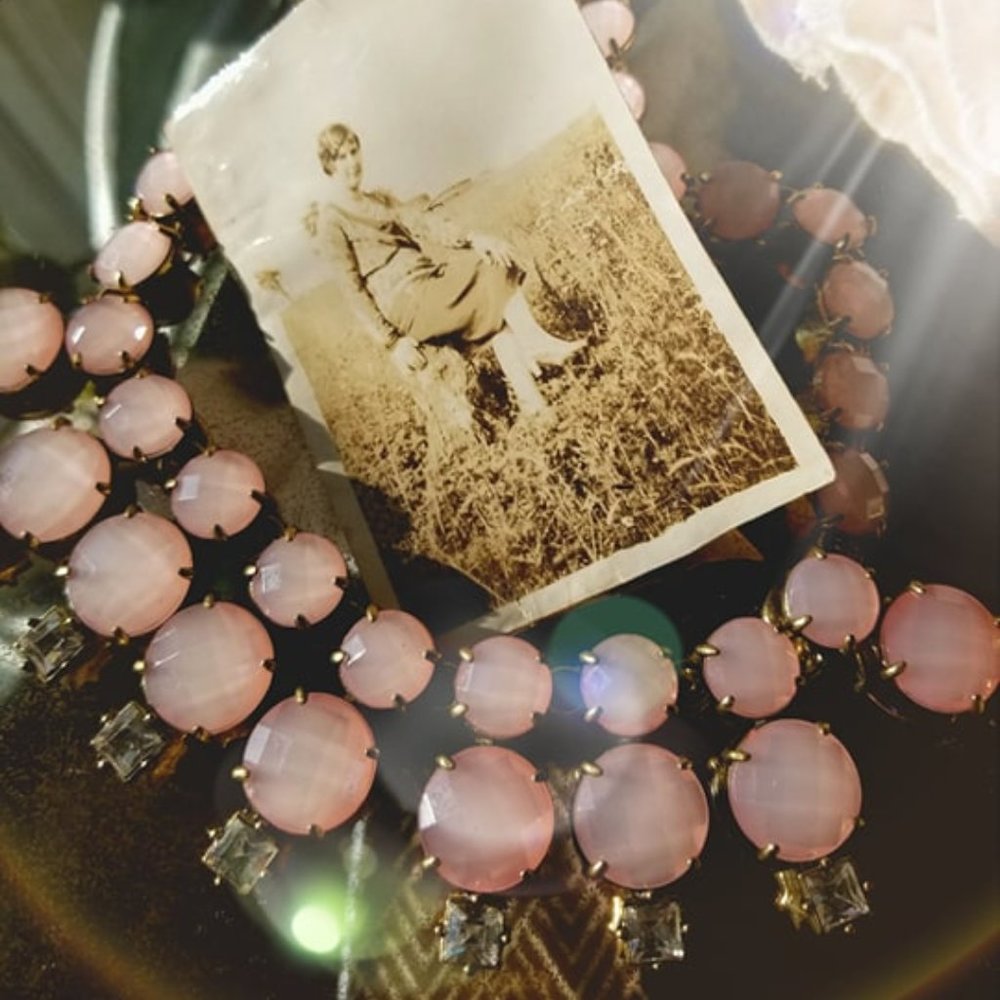 Vintage DuskyPink Diamond-like Statement NECKLACE